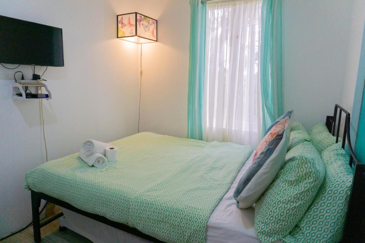 Retreat Haven In La Bella Tagaytay Apartment Tagaytay City Ngoại thất bức ảnh